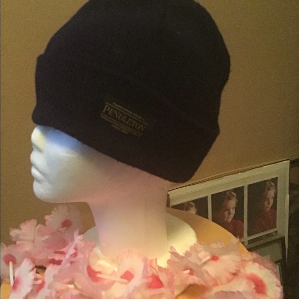 Pendleton navy blue 100%fine wool winter hat